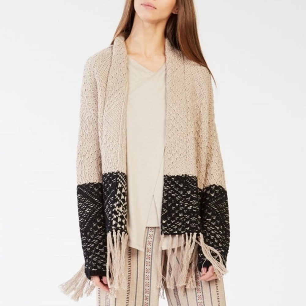 BCBG Eliana Fringe Cardigan Women Tan/Black Knit Jacquard Long Sleeve Size M/L